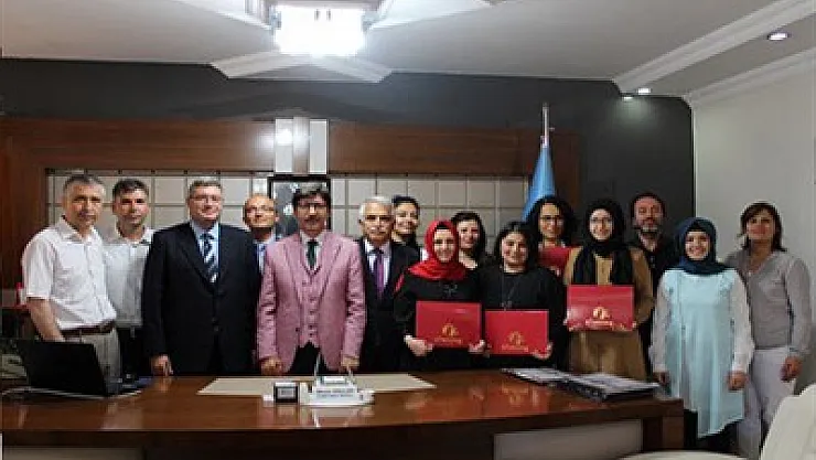 Öğretmenler ödüllerini aldılar – Kocatepe Gazetesi