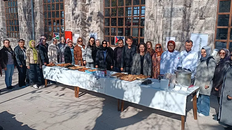 Olgunlaşma Enstitüsü'nde Filistin'e destek kermesi