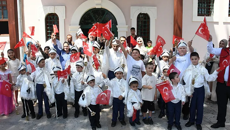 Osman Gazi'nin Sünnet Olduğu Kuyulu Mescit'te 529 Yıllık Gelenek Yaşatıldı