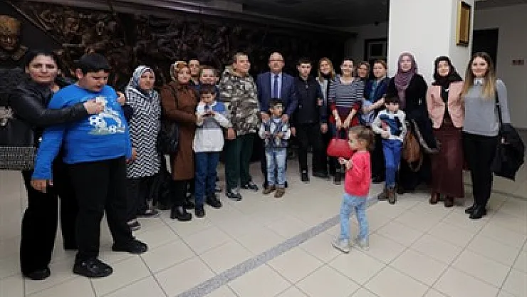 Otistik çocuklar Derneği’nden Çoban’a ziyaret