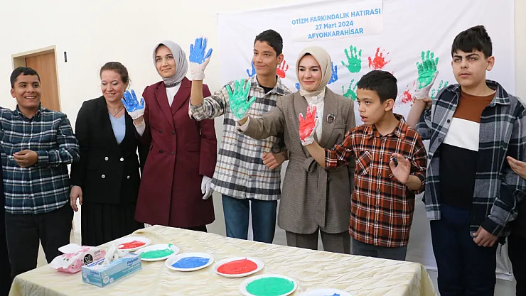 “Otizmli Çocuğu Olan Her Aile İçin Bir Sosyal Hizmet Danışmanı Görevlendireceğiz”