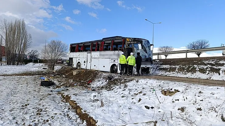 Otobüs Kazasında Acı Detay: Bir Yolcu Otobüsün Altında Kalarak Can Verdi