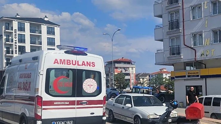 Otomobil İle Motosiklet Çarpıştı, 2 Yaralı