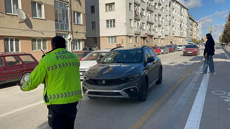 Otomobilin Çarptığı Yaşlı Kadının Durumu Ağır