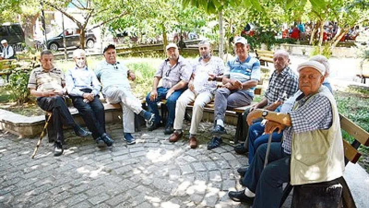 Oturma bankları yenilendi – Kocatepe Gazetesi