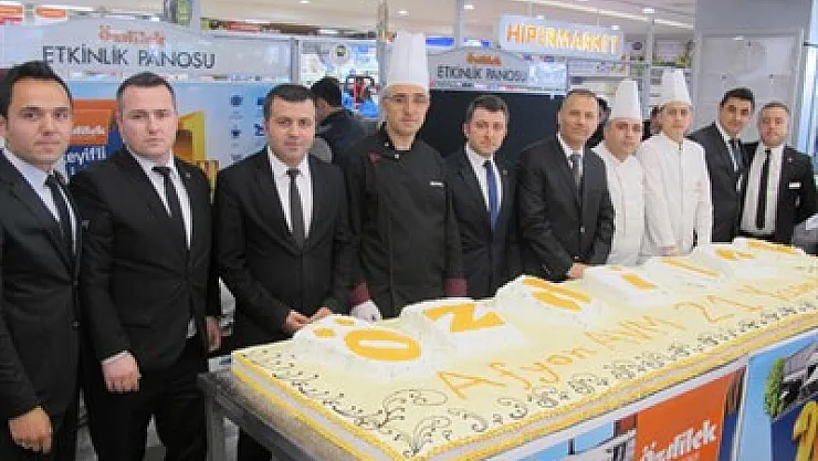 Özdilek'te 2 kutlama bir arada