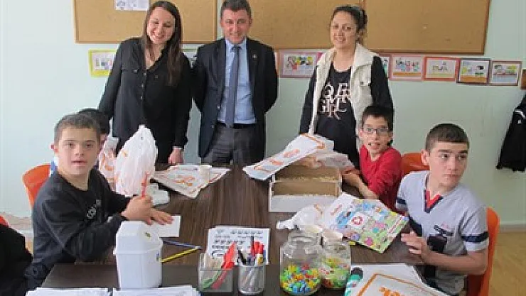 Özdilek'ten anlamlı ziyaret – Kocatepe Gazetesi
