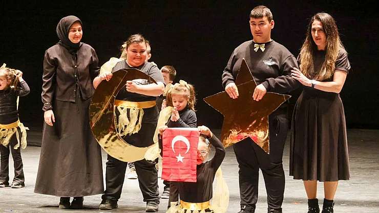 Özel Çocuklar Ayakta Alkışlandı