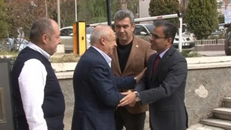 Özel'den AFSİAD'a iade-i ziyaret – Kocatepe Gazetesi