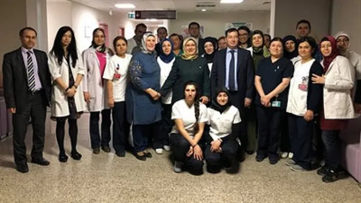 Özkal, Afyonkarahisar Devlet Hastanesi'ni ziyaret etti