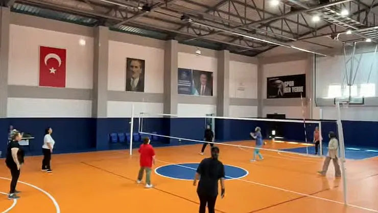 Pazaryeri'nde Kadınlar Filede Buluştu