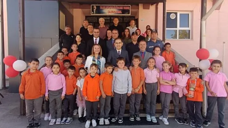 Pazaryeri'nde Protokol Üyeleri Öğrencilerle Bir Araya Geldi