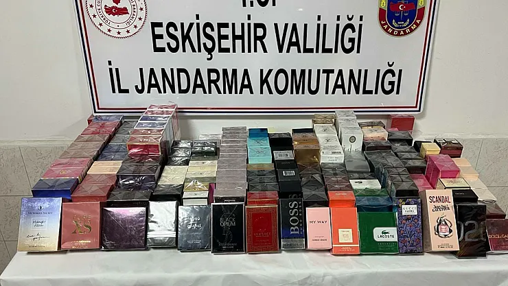 Piyasa Değeri 450 Bin TL Olan 150 Adet Faturasız Parfüm Ele Geçirildi