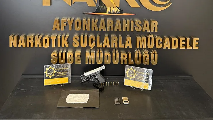 Polis çevirmesinde yakalandı: Çekici Üzerindeki Araçtan Neler Çıktı Neler…