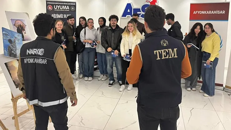 Polis Öğrencileri Terör Ve Narkotik Suçlara Karşı Bilgilendirdi