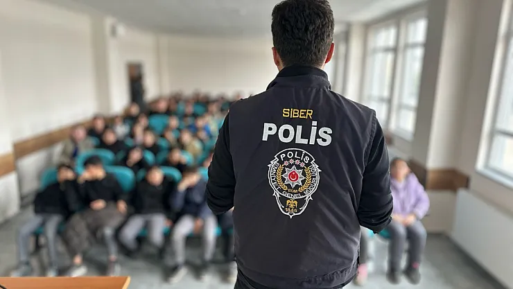 Polis Sultandağı İlçesinde Siber Zorbalığı Anlattı