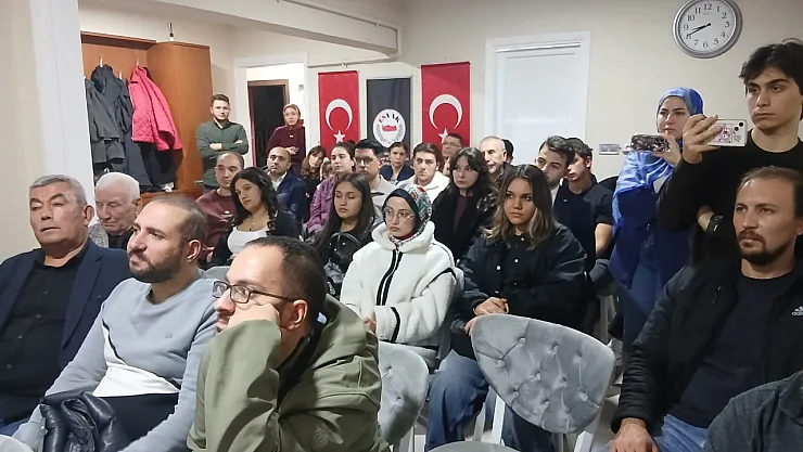 Prof. Dr. Özden'den '29 Ekim 1923 Cumhuriyet'e Giden Yol' Konulu Konferans