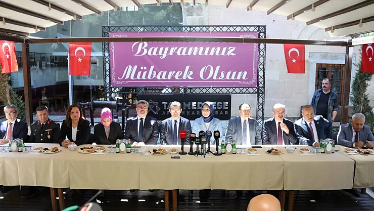 Protokol Taş Medrese'de Bayramlaşacak