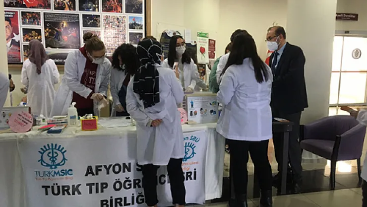 Rektör Okumuş, farkındalık amacıyla şekerini ölçtürdü