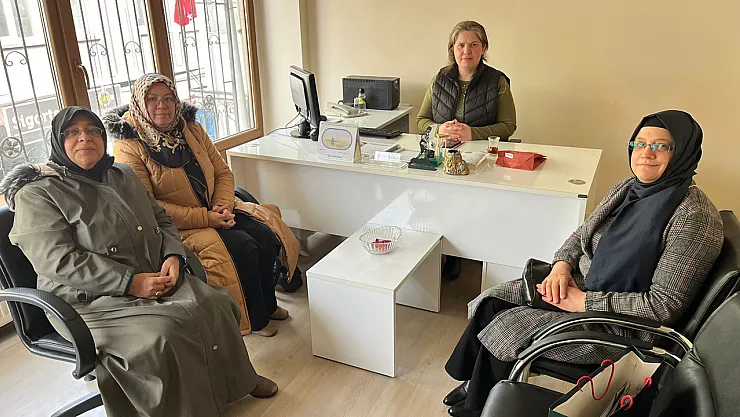 Saadet Partisi Hanımlarından Kocatepe'ye Ziyaret