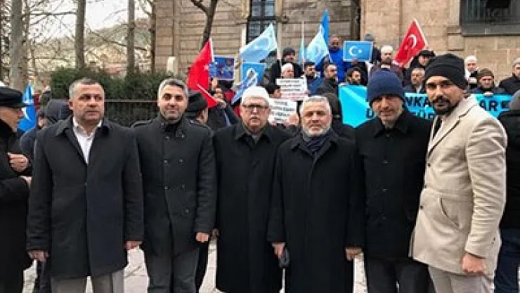 Sabah Namazı’nda Türbe Camii’nde buluştular