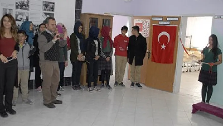 Salar Anadolu Lisesi'nden 'Vatan Millet Bayrak' hareketi