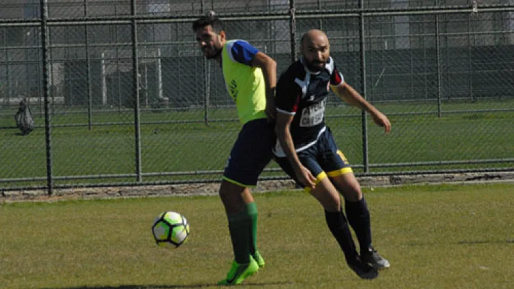 SAL'da rekabet son haftaya kaldı
