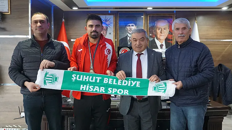 Şampiyon Takımın Futbolcusu Şuhut'ta