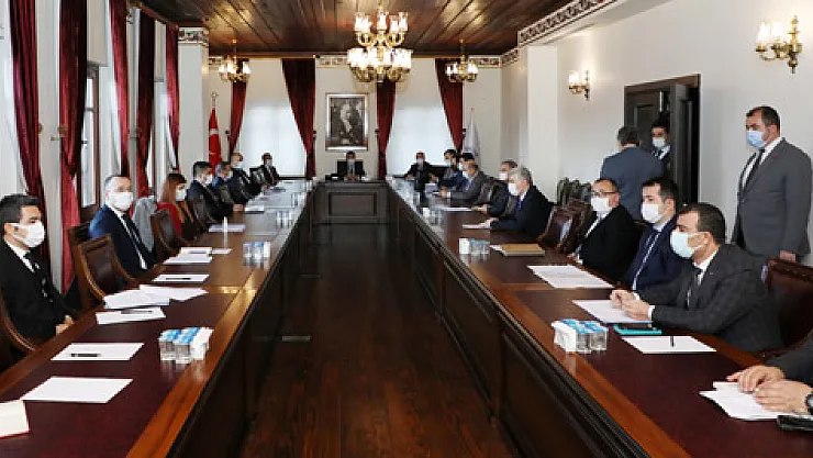 Sanayi alanındaki durum  ve şehrin gelişmesi istişare edildi