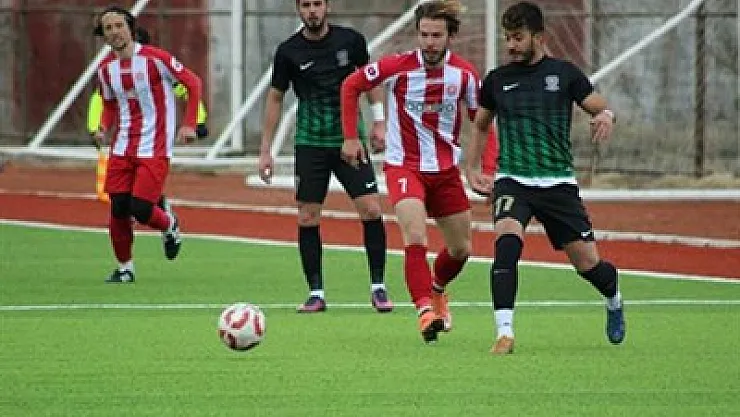 Sandıklı Konyaaltı'nda 2 puan bıraktı