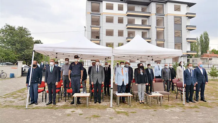 Sandıklı'da yeni eğitim yılı açılış töreni yapıldı