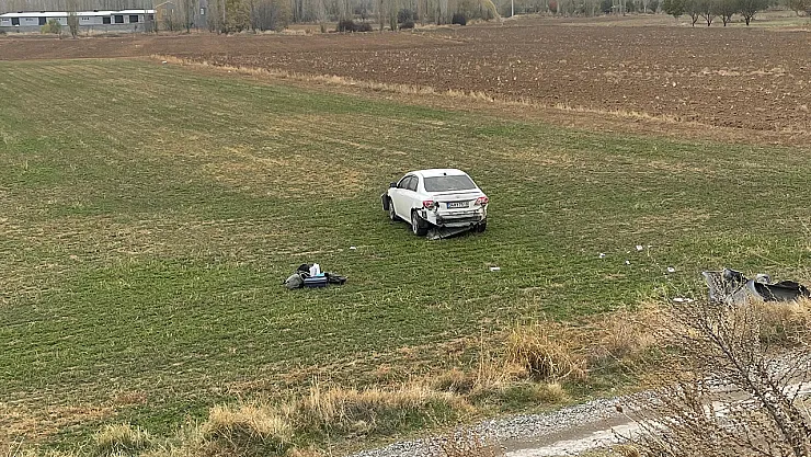 Şarampole Giren Otomobil Sürücüsü Yaralandı