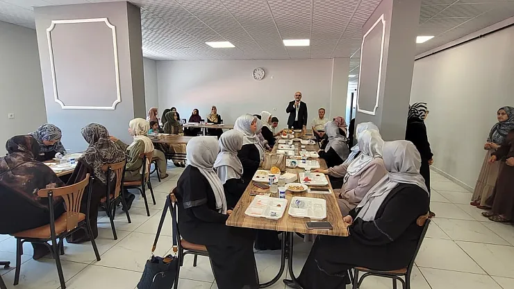 Sarıkız Hafızlık Kur'an Kursu Mezunları Buluştu