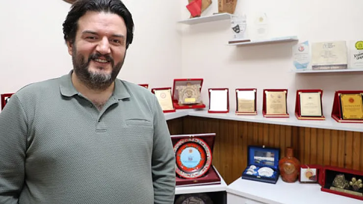 Şehir tiyatrosu ödüle doymuyor