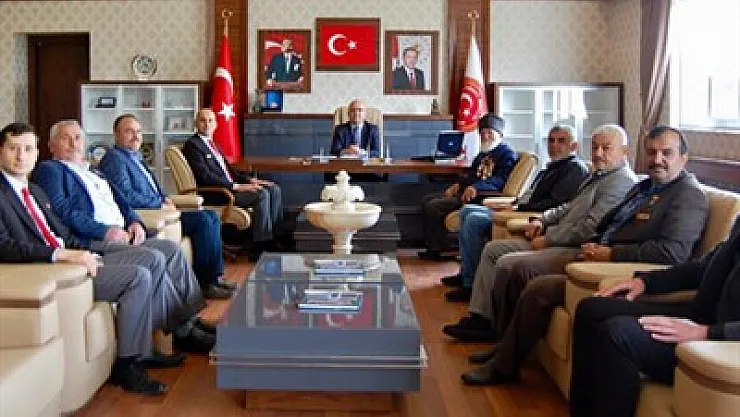 Şehit ailesi ve gazilerden 'hayırlı olsun' ziyareti