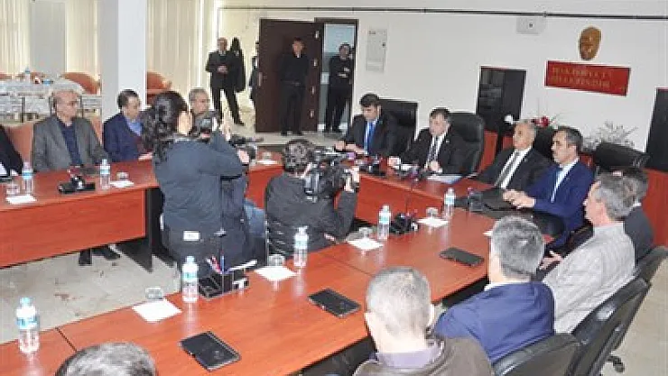 'Şeker fabrikalarının satışı bir kez daha düşünülmeli, birçok özelleştirmeden Türkiye faydalanamadı'