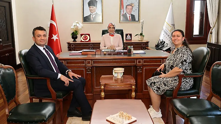 Sevilen Çift Afyon'dan Ayrılıyor