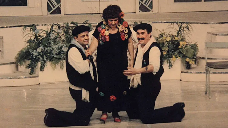 Sezai Altekin, Sevenlerini Yasa Boğdu