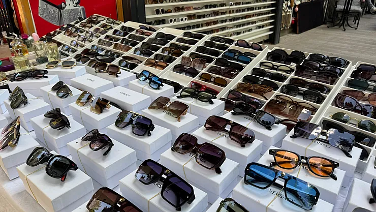 Sıcak Hava Gözlük Satışlarını Arttırdı