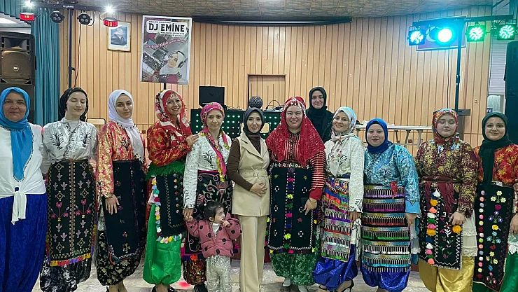 Simavlı Kadınların 'Üç Etek Gecesi' İlgi Gördü