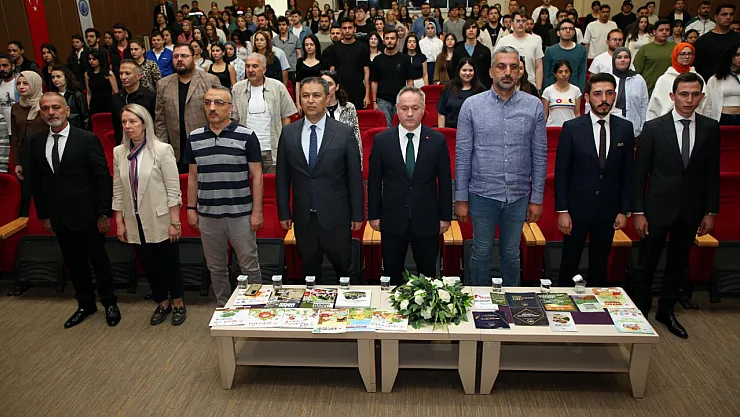 Şimdi Moda Yeşil Yaka