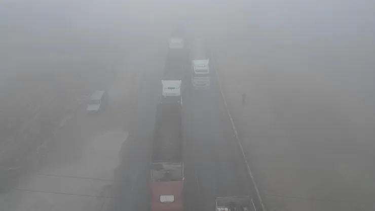 Sis Nedeniyle Trafiğe Kapanan Karayolu Ulaşıma Açıldı