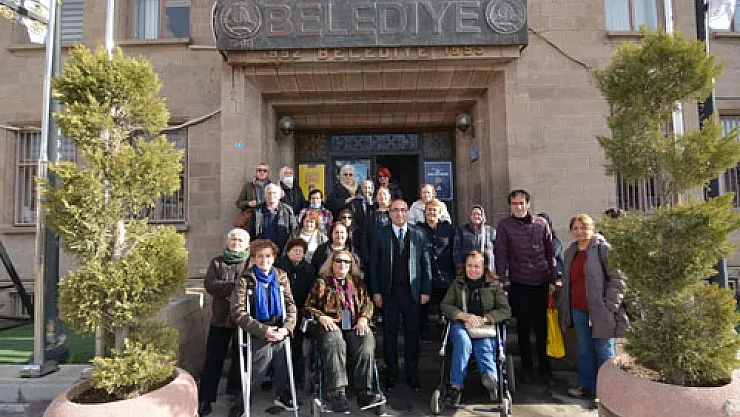 Şişli Engelliler Derneği üyeleri Sandıklı'dan memnun ayrıldı