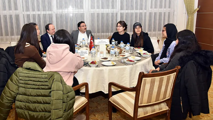 “Sizler misafir değil, kardeşlerimizsiniz”