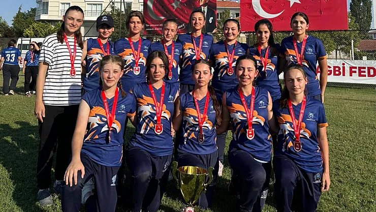 Spor Lisesi'nden İki Zafer