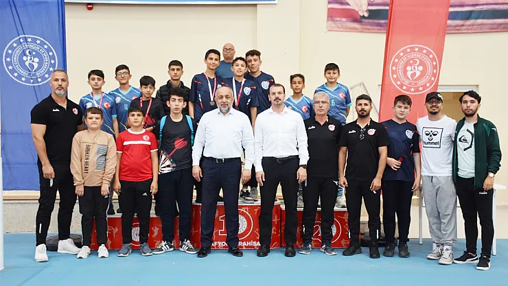 Sporcular 23 Nisan İçin Yarıştı