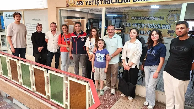 Stajyer Öğrenciler Arıcılık İşletmelerini Yerinde İnceledi