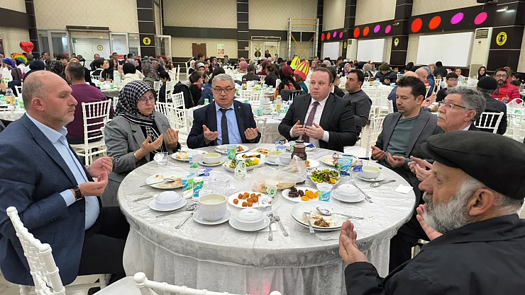 Şuhut'ta Yetim Çocuk Ve Ailelerine Yardım Kampanyası