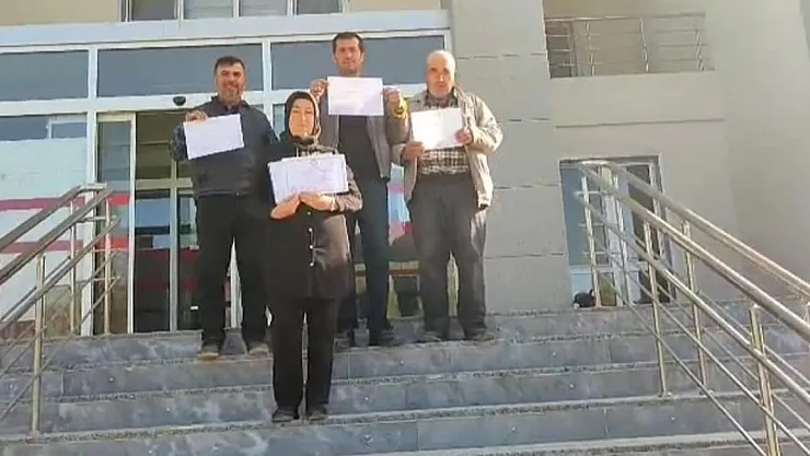Şuhut’ta Muhtarlar Mazbatalarını Aldılar