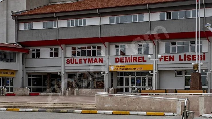 Süleyman Demirel Fen Lisesi ilgi bekliyor